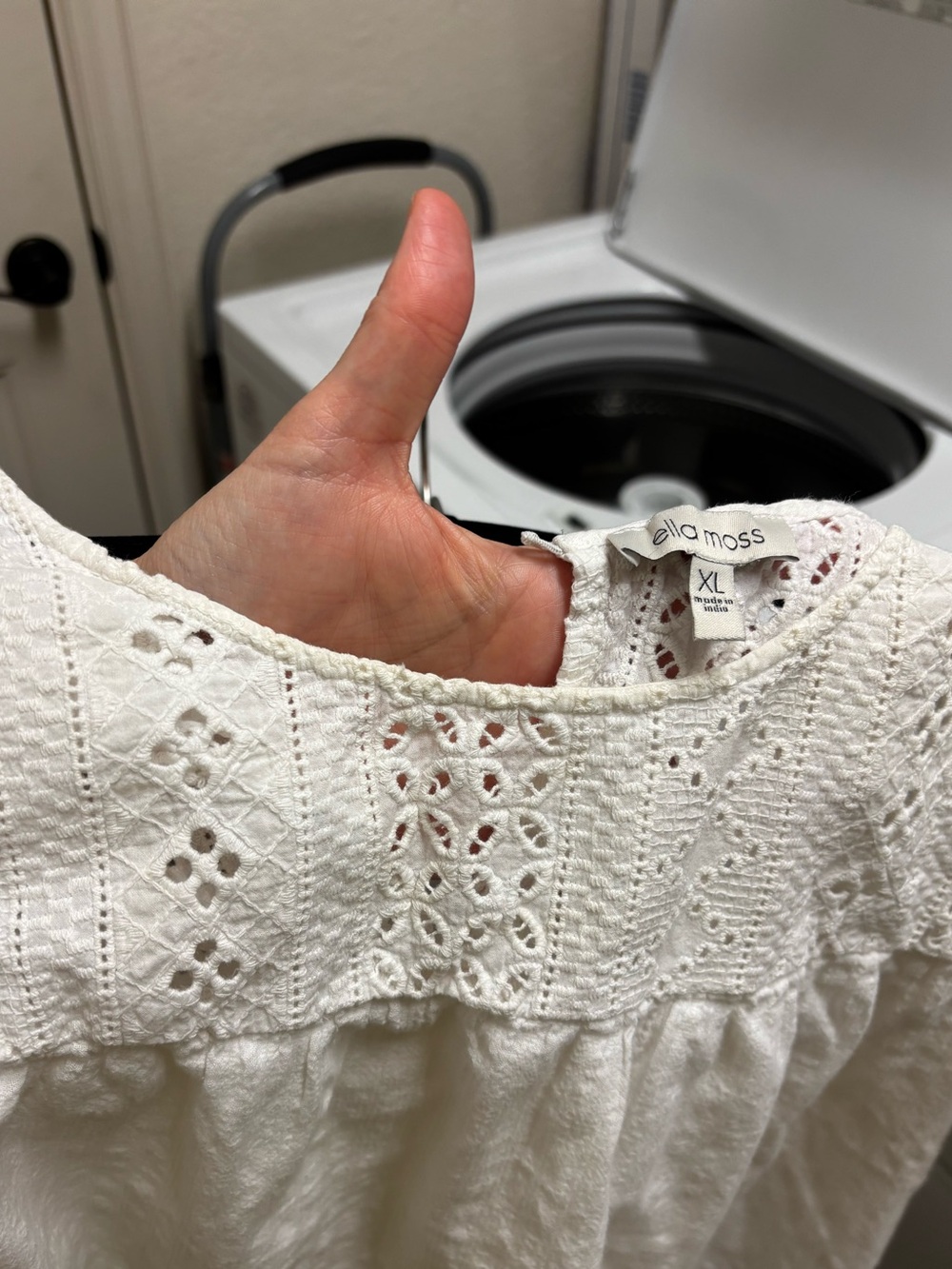 Ella Moss White Eyelet Boho Brianne Blouse - Picture 10 of 11